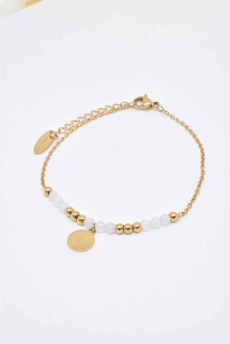 Bracelet Doré Avec Perles Blanches