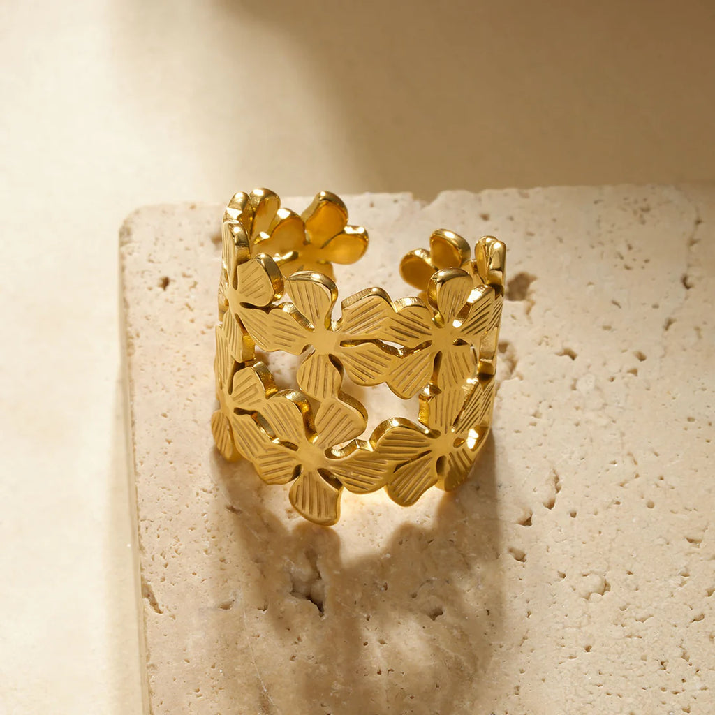 Bague Dorée Large Fleurs Ajourées À Pétales