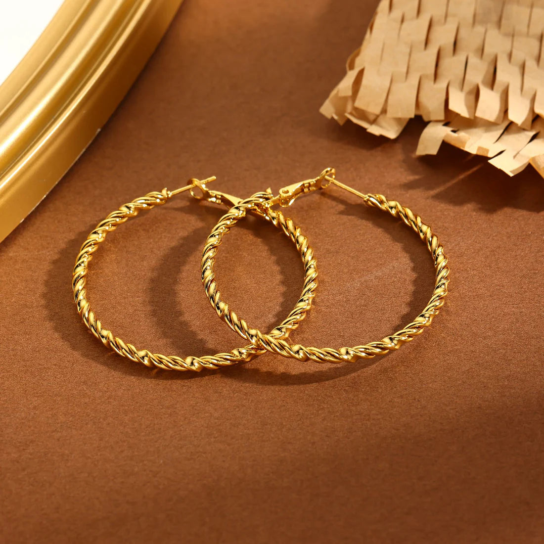 Boucles d'Oreilles Dorées Créoles Motif Torsade